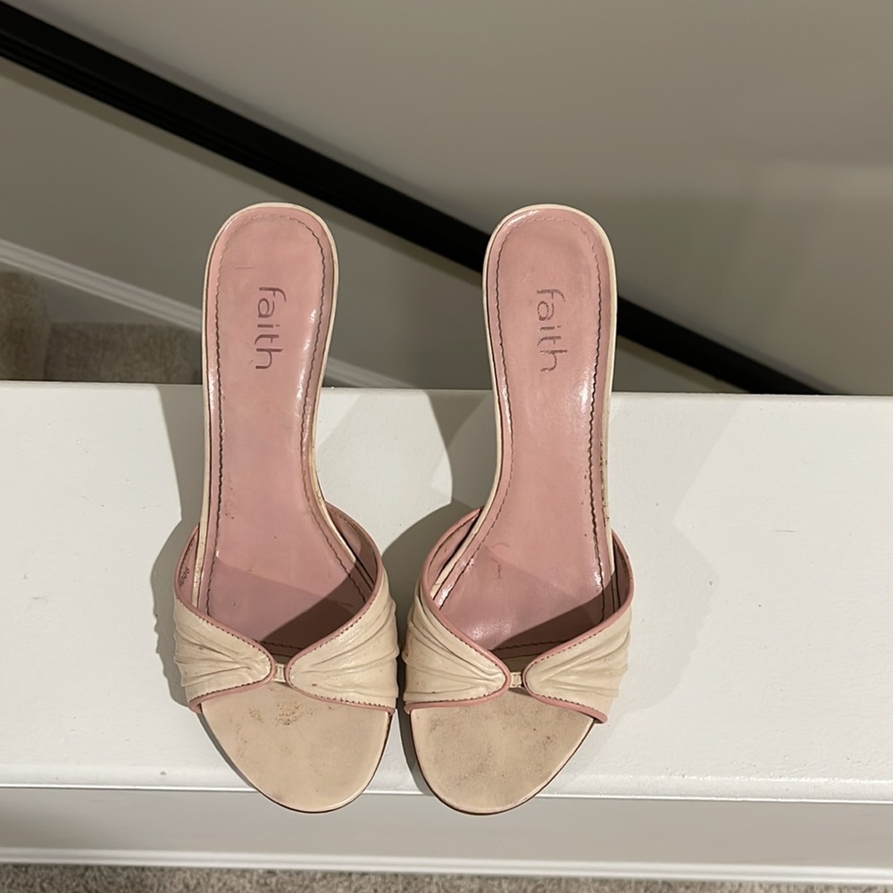 Faith Mules - Picture 9 of 12